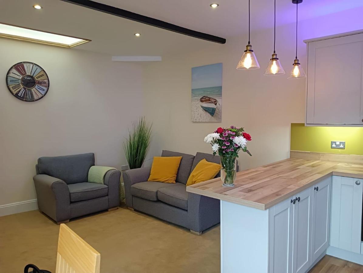 Catherine Street Apartments ซอลส์บรี ภายนอก รูปภาพ