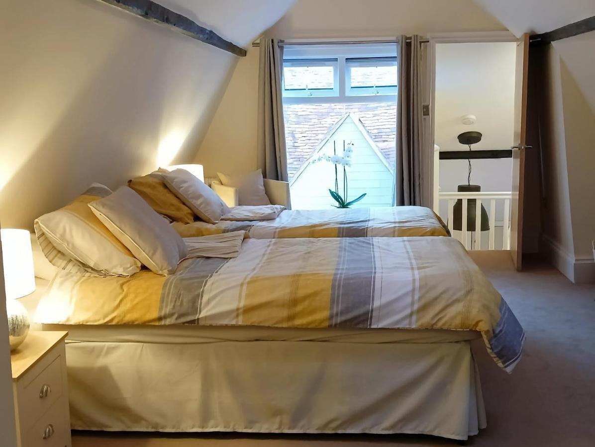 Catherine Street Apartments ซอลส์บรี ภายนอก รูปภาพ
