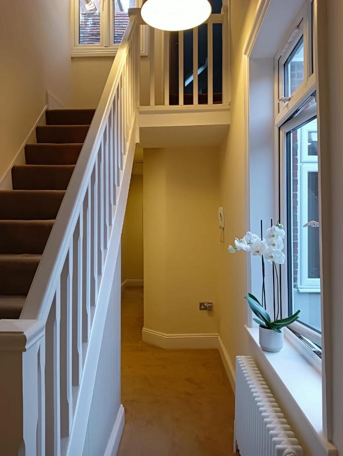 Catherine Street Apartments ซอลส์บรี ภายนอก รูปภาพ