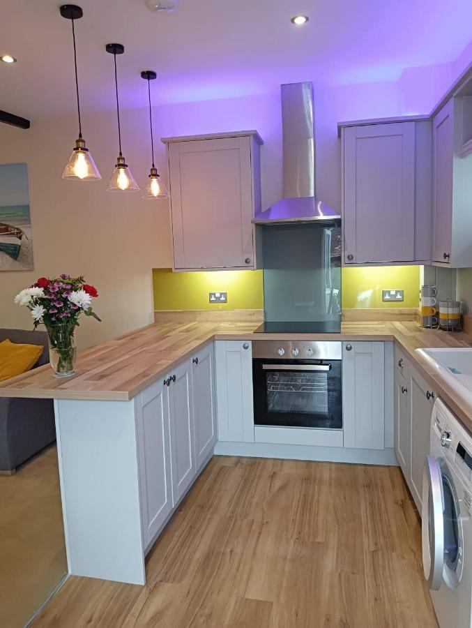 Catherine Street Apartments ซอลส์บรี ภายนอก รูปภาพ