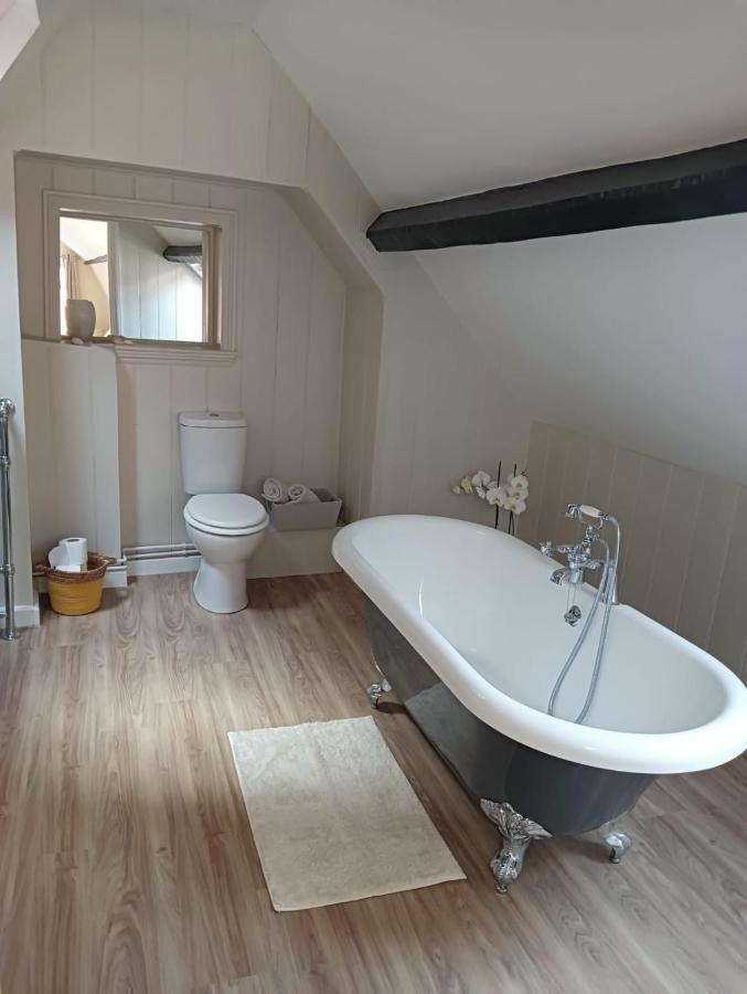 Catherine Street Apartments ซอลส์บรี ภายนอก รูปภาพ